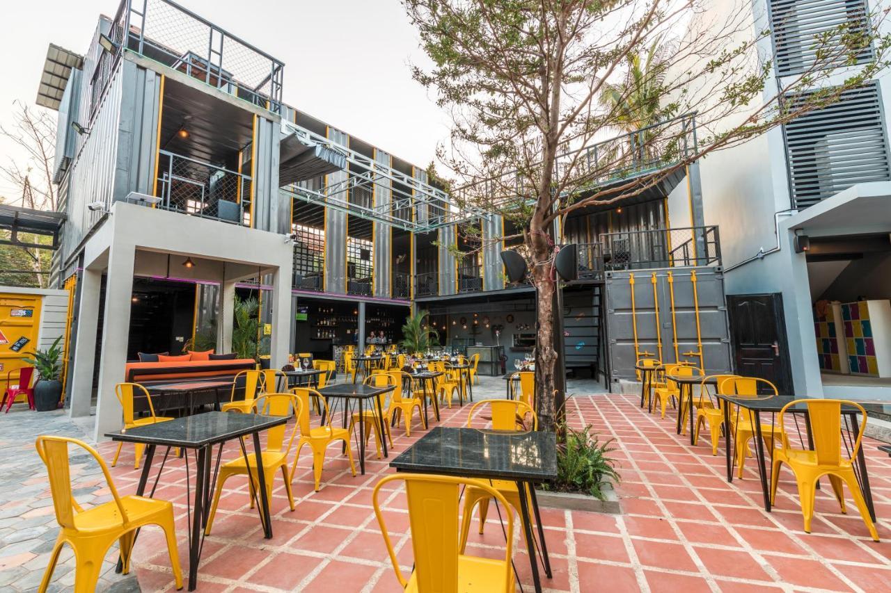 White Rabbit Hostel Sziemreap Kültér fotó
