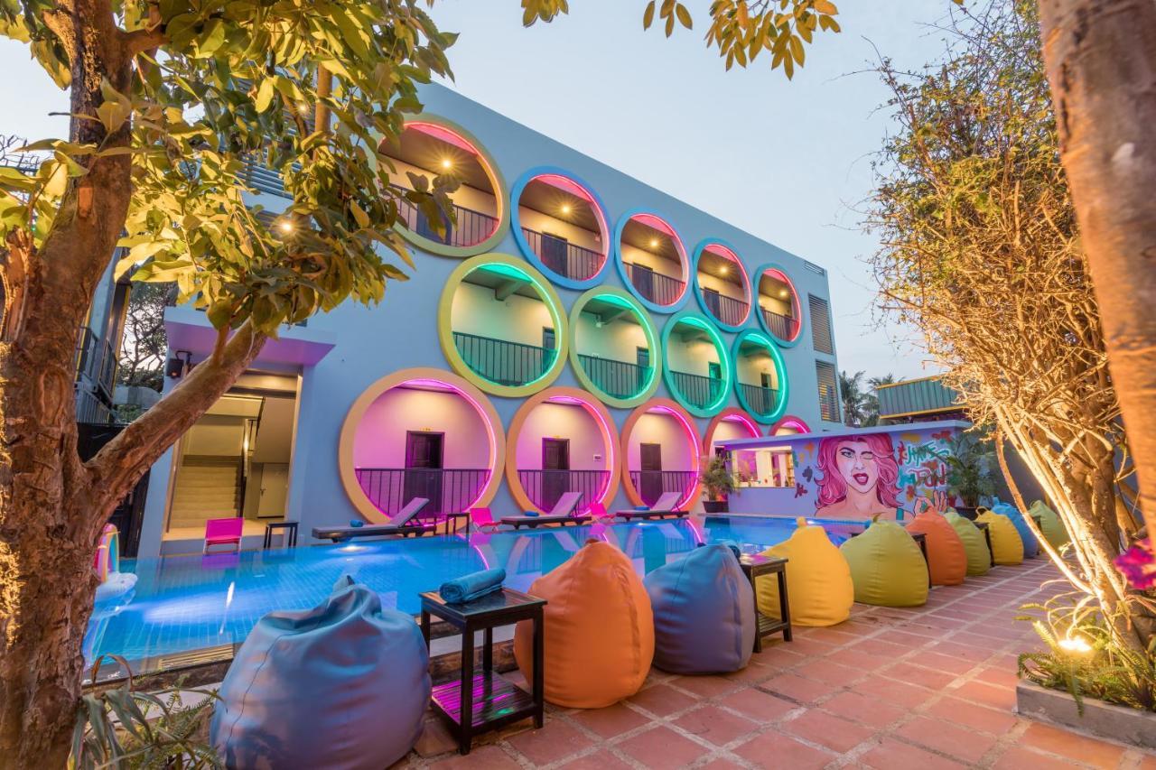 White Rabbit Hostel Sziemreap Kültér fotó