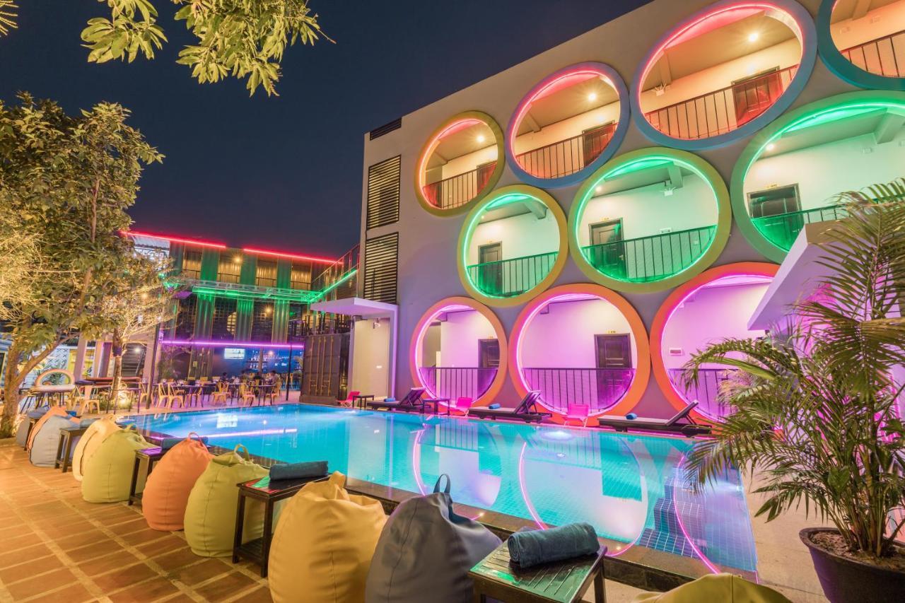 White Rabbit Hostel Sziemreap Kültér fotó