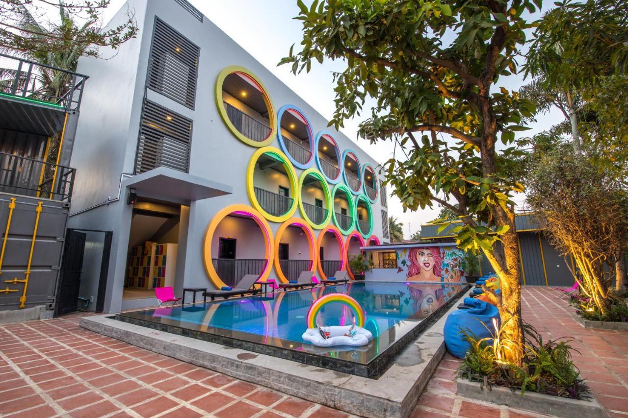 White Rabbit Hostel Sziemreap Kültér fotó