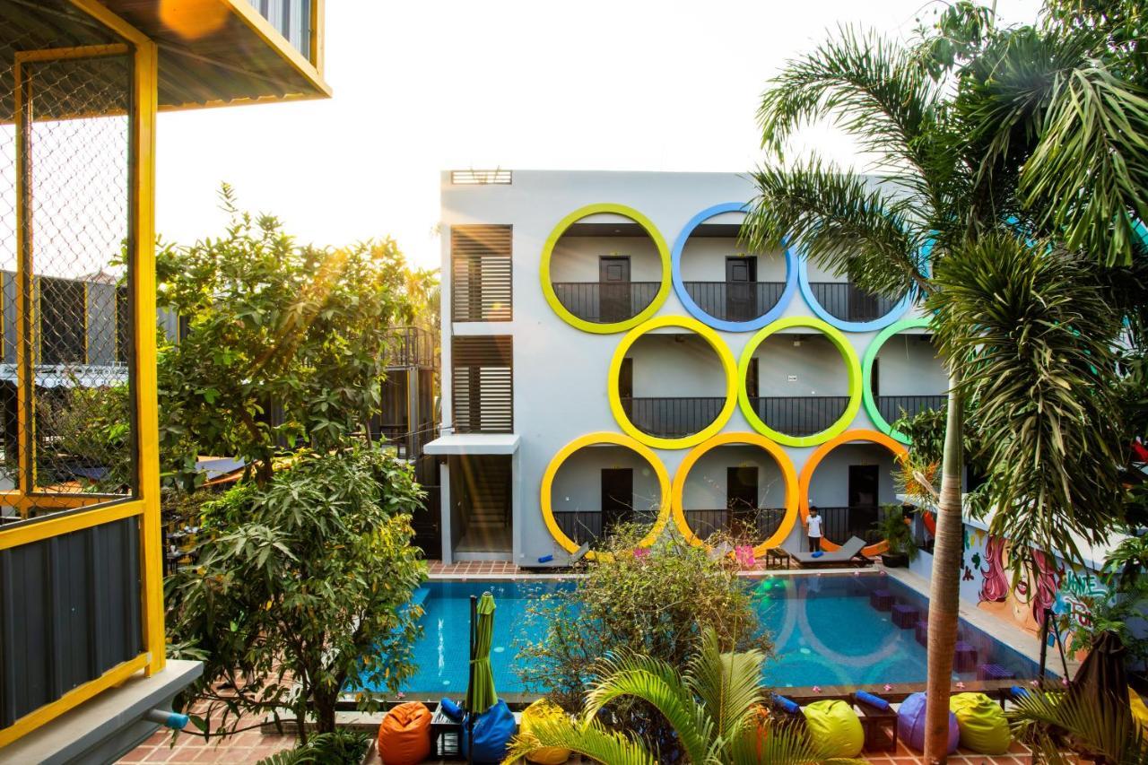 White Rabbit Hostel Sziemreap Kültér fotó