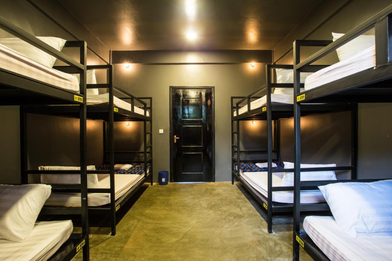 White Rabbit Hostel Sziemreap Kültér fotó