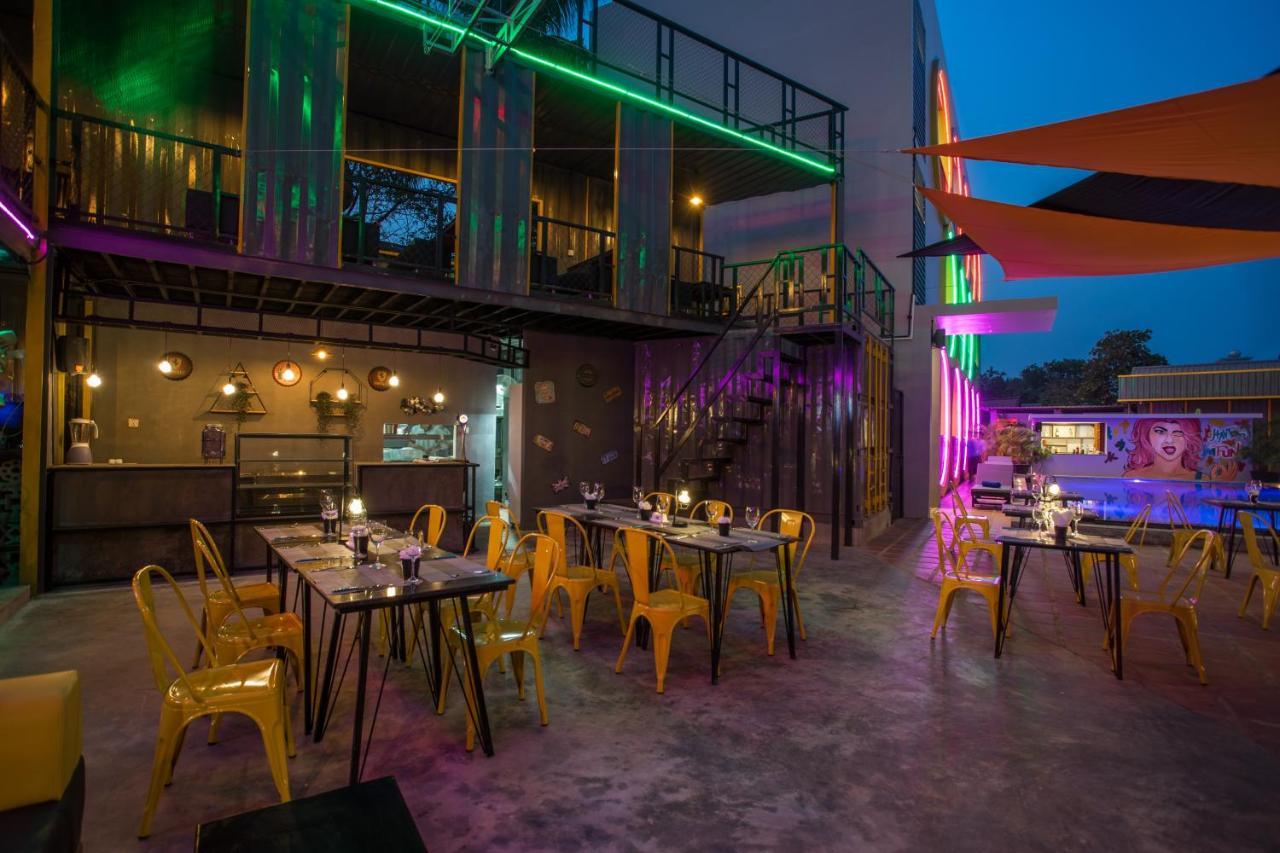 White Rabbit Hostel Sziemreap Kültér fotó
