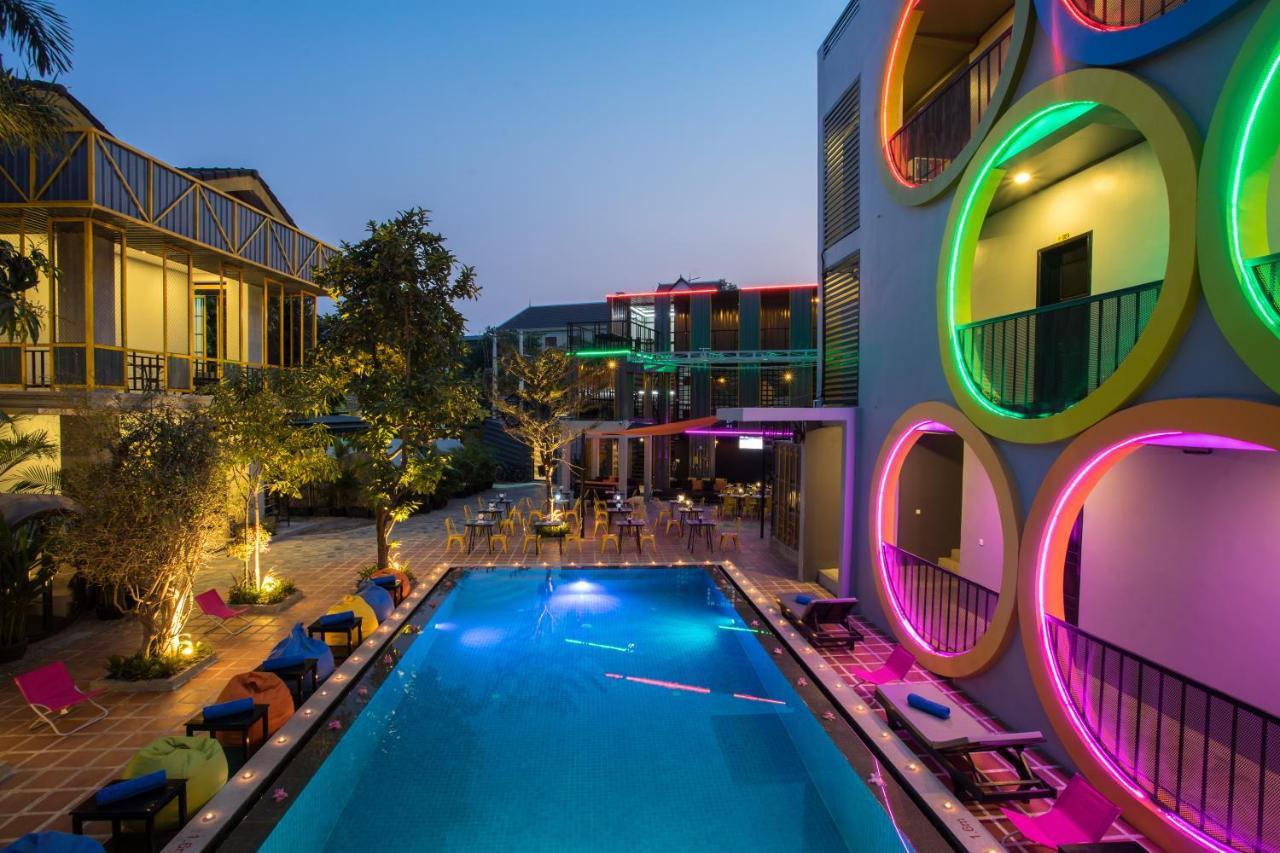 White Rabbit Hostel Sziemreap Kültér fotó