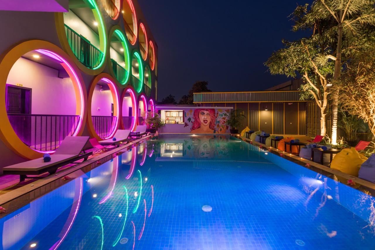 White Rabbit Hostel Sziemreap Kültér fotó