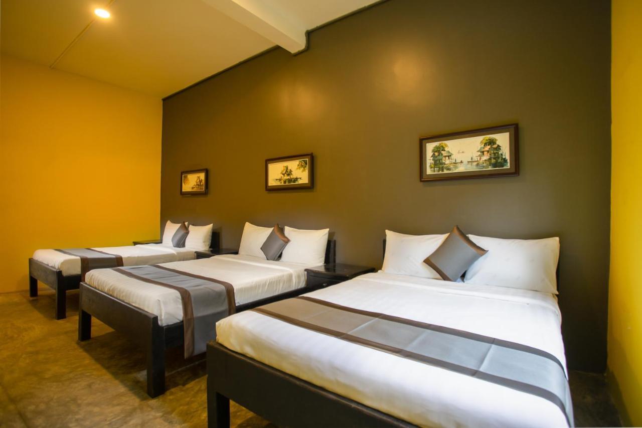 White Rabbit Hostel Sziemreap Kültér fotó