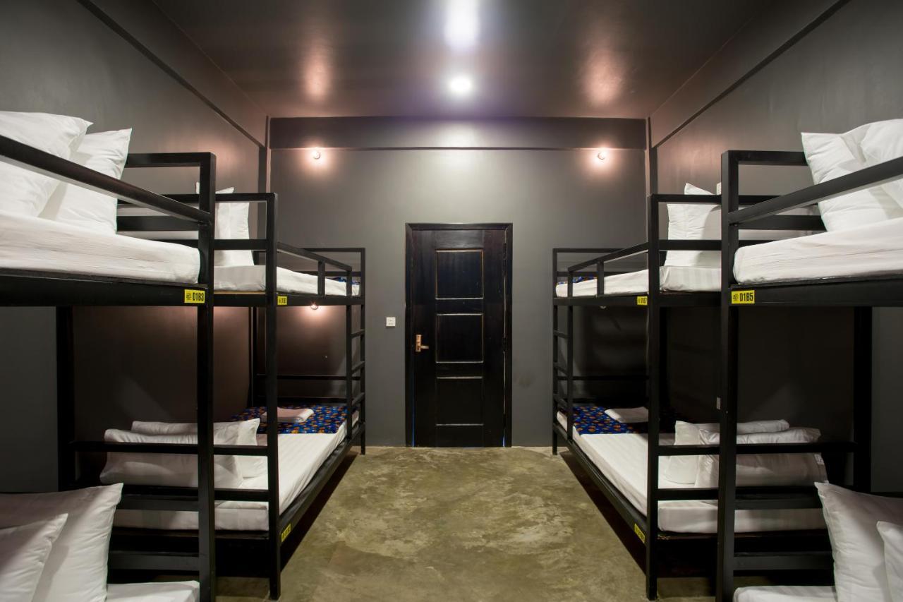 White Rabbit Hostel Sziemreap Kültér fotó
